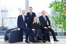 Der Vorstand der uniVersa Versicherungsunternehmen (v.l.): Frank Sievert (Vorstandssprecher), Dr. Marco Wimmer, Jutta Holzmann und Stefan Krause.