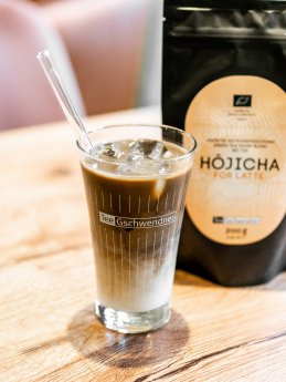 TeeGschwendner_Hojicha-Latte-03.jpg