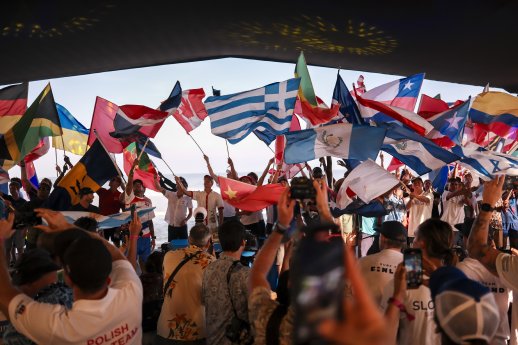 Surfteam Germany Flags El Salvador Bjoern Lentfoehr HertzundKopf.JPG