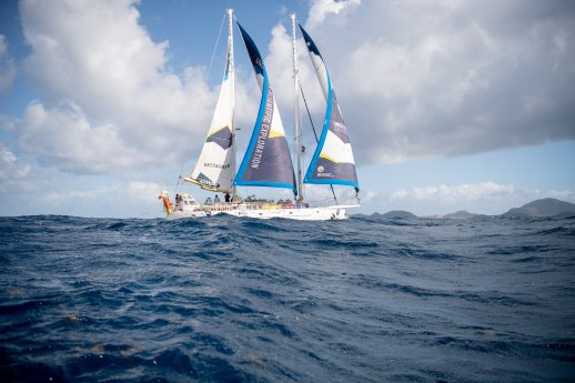 PEUGEOT Partner Under the Pole (2).jpg