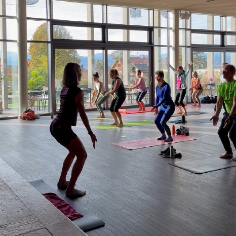 Pilates-Session mit Johanna Hiemer.png