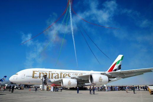 Emirates A380 auf der Dubai Airshow.jpg