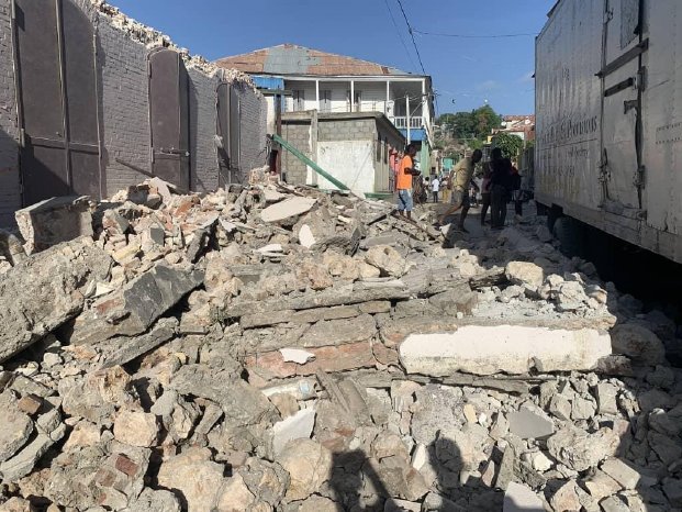 Erdbeben Haiti Foto humedica Gladys Thomas.png