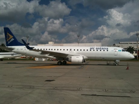 Embraer 190 - Air Astana.jpg