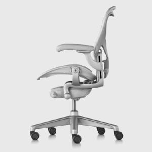 2x2_Chairholder_Aeron_2017_04.jpg
