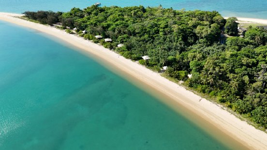 DunkIsland_Aerial_PallonBeach_EcoTents-1200x0.jpg