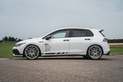 4. VW Golf MK7 GTI Barracuda Dragoon Silber.jpg