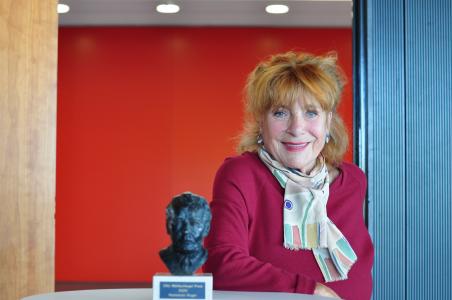 Hannelore Hoger mit Otto Mühlschlegel-Preis © Robert Bosch Stiftung