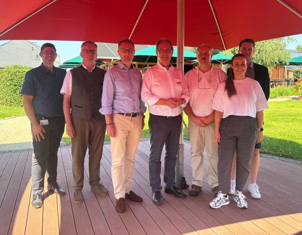 MK Versuchsanlagen_LR_RP_Gruppenfoto.jpg