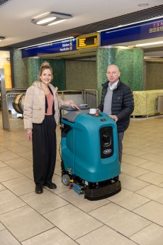 protec Wischrobotor Bürsti Mathias Lindscheid Elke van Zadel a_A5_8955 ÜSTRA Arp.jpg