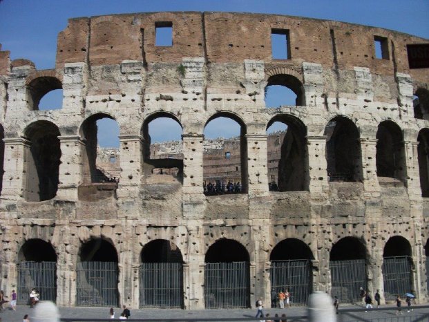 Rom_Colosseum.jpg