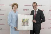 Preisträger des Medienpreises Prof. Dr. med. Mathias Mäurer (re.) mit Laudatorin Dr. Daniela Späth-Zöllner