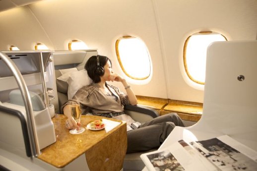 Die Business Class an Bord einer Emirates A380_Credit Emirates.jpg