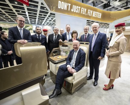 Emirates-receives-political-VIP-delegation-during-Opening-Tour-of-ITB-Berlin-2025-1.jpg