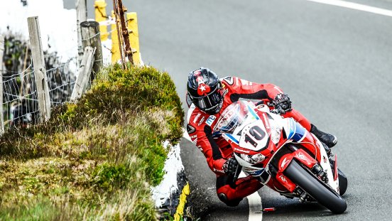 Isle of Man TT 2016 auf MOTORVISION TV_CREDITS_iomtt.com (4).jpg