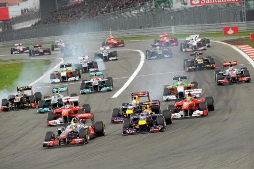 Formel-1-2011-Start-Copyright_Nürburgring_Betriebsgesellschaft_mbH_komprimiert.JPG