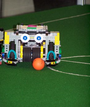 LEGO Roboter Wettbewerb.jpg