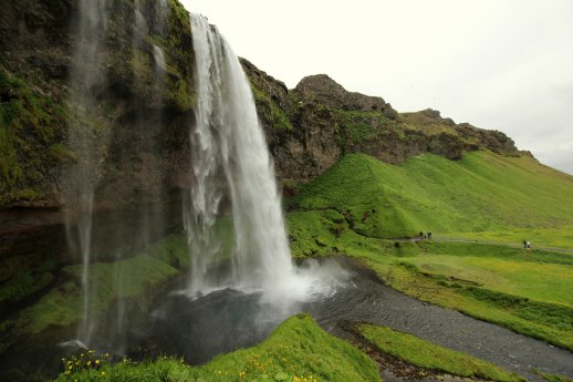 Seljalandsfoss_Karawane.jpg