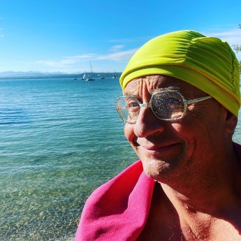 Herr Boning geht baden auf Juist.jpeg