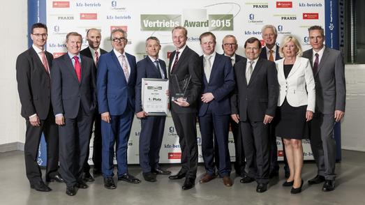 Die Gewinner des "kfz-betrieb"-Vertriebs-Awards 2015: Auto Saxe aus Leipzig. (Fotohinweis: Bausewein)