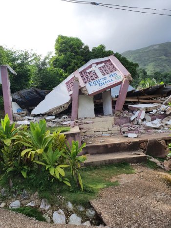 PM_humedica_schickt_medizinisches_Einsatzteam_nach_Haiti_1.jpeg