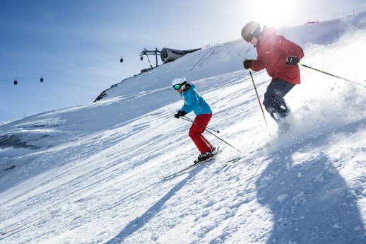 Skifahren Pitztaler Gletscher c Pitztaler Gletscherbahn, Daniel Zangerl.jpg