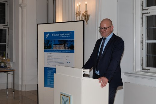 10 BayPsychPflegePreis - VdP-Vorsitzender Hartl.jpg