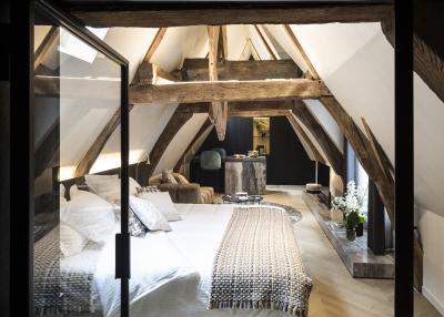 Das Suitehotel De Gulde Schoen befindet sich im Herzen von Antwerpen in einem der ältesten Gebäude der Stadt aus dem Jahr 1493 / De Gulde Schoen / Frederic Vercruysse