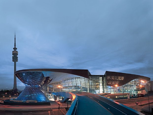 bmw_welt_exterior_view_east_middle.jpg