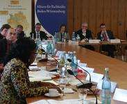 Frau Aggor-Edorh (links), Herr Minister Dr. Nils Schmid MdL (rechts) (Foto: Handwerkskammer Mannheim)