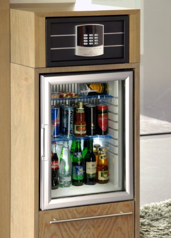 Besonders harmonisch zusammen - die neuen HARTMANN-Safes und -Minibars.jpg