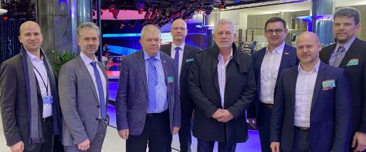 Deutsche Orthopädie-Technik in Brüssel: (v. l.) Tim Krögel, (Leitung EU-Vertretung Zentralverband des Deutschen Handwerkes), Georg Blome (Geschäftsführung BIV-OT); Rainer Graf (Landesinnung Bayern), Alf Reuter (Vizepräsident BIV-OT), Klaus-Jürgen Lotz (Präsident BIV-OT), Bodo Schrödel (Obermeister Landesinnung Bayern); Nico Stephan (Geschäftsführung Landesinnung Sachsen/Thüringen), Michael Graf (stellv. Obermeister Landesinnung Bayern).