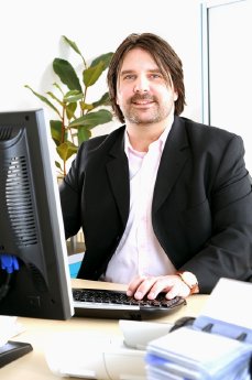 Porträt Markus Schmidt - Intergerma - Geschäftsführer - Versand.JPG