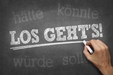 Geplatzte Urlaubspläne, Zukunftssorgen und eingeschränkter Kontakt zu geliebten Menschen: Das Jahr 2020 ist für die meisten anders verlaufen als geplant. Viele Vorhaben wurden über Bord geworfen und gute Vorsätze sind ganz schnell in Vergessenheit geraten. Doch trotz ungewisser Zukunft lohnt es sich, Ziele für das kommende Jahr zu setzen und aus den Augen verlorene Vorsätze anzugehen./ Bild: AGR/ Torbz