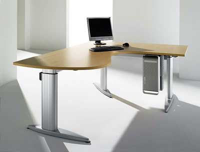 Libero - Ein höhenverstellbarer Schreibtisch fördert die Steh-Sitzdynamik, schnell und komf.jpg