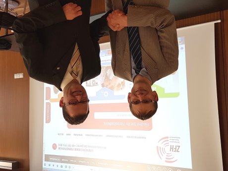 Prof. Dr. Haderlein Wiederwahl zum ZFH-Leiter 2016.jpg