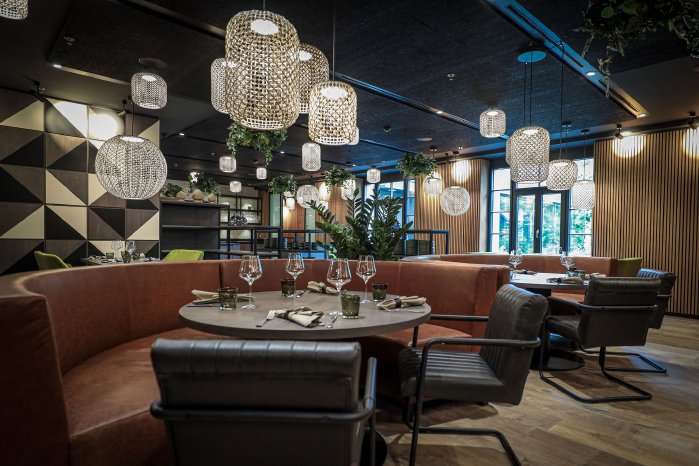 revier-hotel-saentispark-restaurant-roots-1.jpg