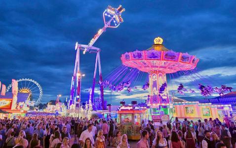 Gäubodenvolksfest in Straubing: Bayerns zweitgrößtes Volksfest will die Besucher zwischen 9. und 19. August mit mehr als 100 Amüsier-Geschäften und Volksfest-Attraktionen begeistern / Foto: Fotowerbung Bernhard