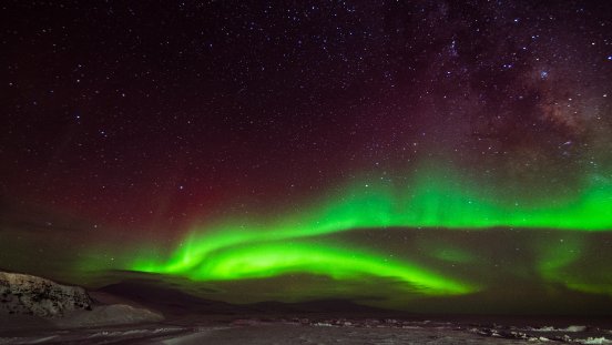 Aurora-australis_brian-l-stetson_AdobeStock_191477227.jpeg