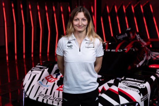 Doriane Pin Peugeot Development Driver.jpg