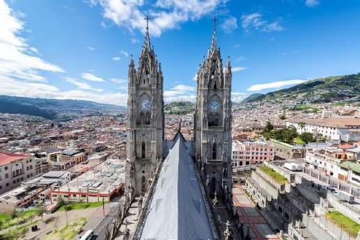 Quito . Basilica Türme.jpg
