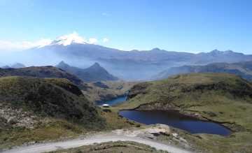 Ecuador_Blick_auf_den_Antisana_Thermas_de_Papallacta_Homepage.jpg