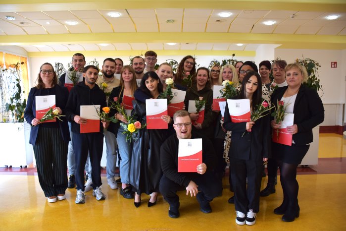 2025-10-28-PM-Krankenpflegehelfer starten ins Berufsleben.JPG