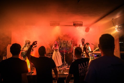 suendflut-liveauftritt.jpg