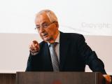 Prof. Dr. Klaus Töpfer: „Wir werden uns eine lineare Wegwerfwirtschaft nicht mehr leisten können.“