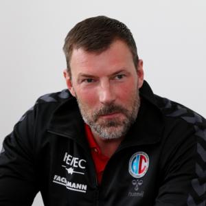 HCE-Trainer Robert Andersson: "Das ist wie ein Vier-Punkte-Spiel" / Foto: hl-studios, Erlangen