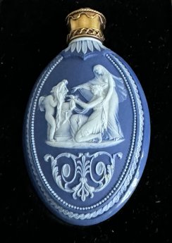 Wedgwood-Fläschchen. Jasperware_Copyright Winckelmann-Gesellschaft.JPG