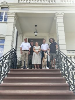 EKB besucht Villa Raab.JPG