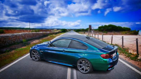 BMW M4 Schräg Seite.jpg