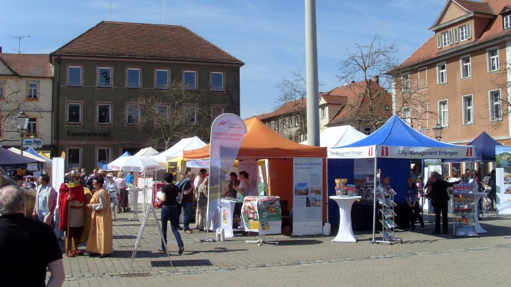 Tourismus Messe am Marktplatz.jpg